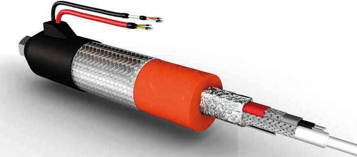 Heated high pressure pressure hoses with self-regulating heating cable